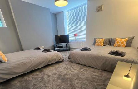 Spacious ground floor suite comfortably sleeps up to eight - Foto 7