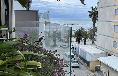 BLUESuite - Nuovissimo trilocale a 30m dalla spiaggia, con terrazza sul mare e box - Foto 17