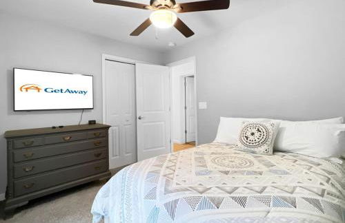 The Mendon House Brought to you by GetAway Vacations - Photo 21