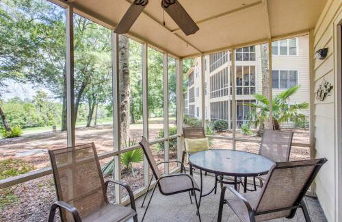 Condo with Golf Course Views Less Than 1 Mi to Sunset Beach! - Foto 1