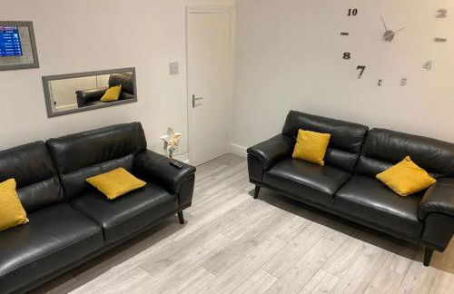 Coastal Retreat-NEW DAY PROPERTIES-next to beach - Foto 3