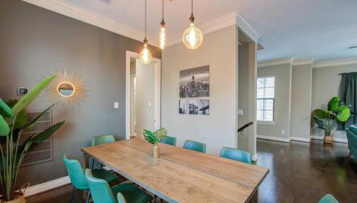 Chic & Central 3-BD Townhouse Mins to DT - Foto 5