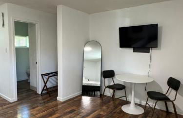 Cozy Studio with King Bed - Foto 8