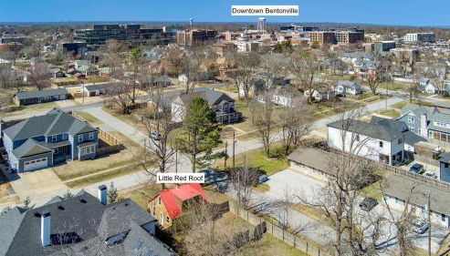 Little Red Roof-1mi to Downtown-Along Bike Trail - Foto 3