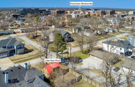 Little Red Roof-1mi to Downtown-Along Bike Trail - Foto 3