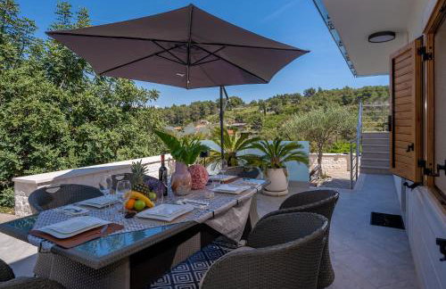 Uniquely designed Villa Ivana with outdoor Jacuzzi nearby the pebble Banje beach at the Island of Solta - Photo 62