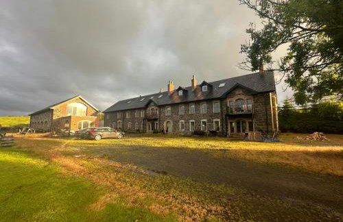 Royal Portrush Golfing Base- Riverside Renovated Flax Mill - Foto 1