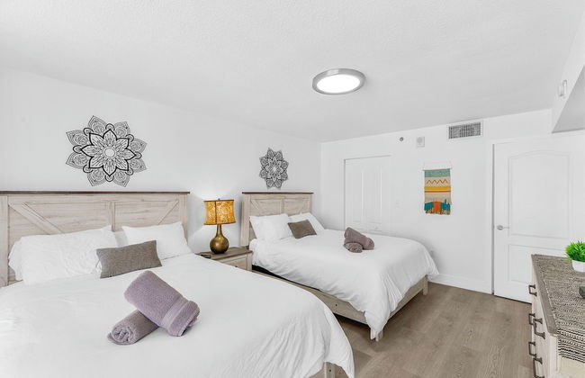 Sky High 31st Floor Condo W Parking - Foto 9