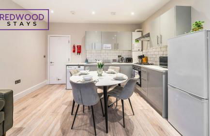 Everest Lodge Serviced Apartments for Contractors & Families, Free WiFi & Netflix By Redwood Stays - Foto 132