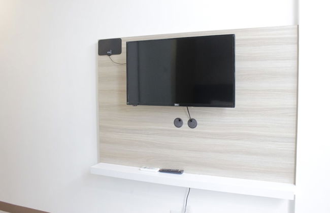 Modern And Comfy Studio Apartment At Lodge Paskal Near Binus University - Photo 5