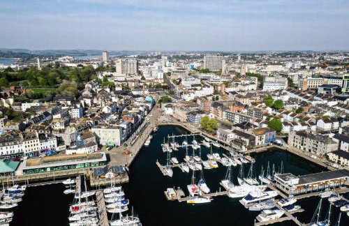 Luxury 1 Bedroom Duplex with Free Parking - Foto 46