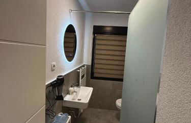 MA Apartments - Free Parking, Free WiFi, Relax & Coffee, - Photo 3