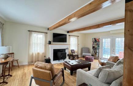 Dual-Home Berkshire Retreat Sleeps 16 - Foto 19
