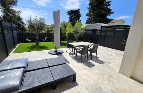 ETOILE DU BERGER Saint Aygulf 3 Villas et 4 appartements jardin individuel et piscine chauffée en saison - la mer et les plages 450 m - Foto 49