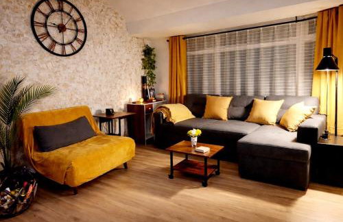 Luxury Smart 1-Bedroom Residence, Windsor,Slough, Sleeps 4, Garden, Parking - Foto 1