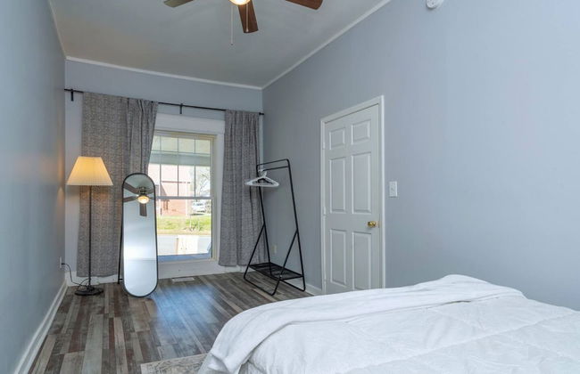 Renovated 3 Bedroom Close to Downtown - Foto 12