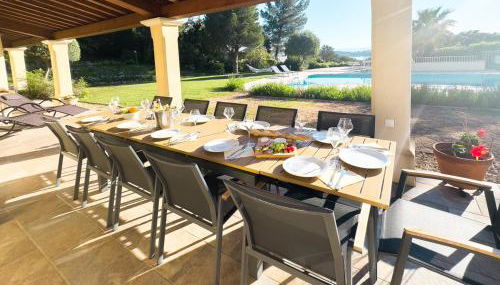 Exclusive Authentic Riviera Villa - Private Pool, Pétanque Court, Panoramic Mediterranean Sea & Estérel Mountain Views - Foto 4