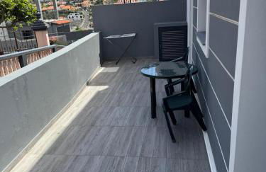 B - Elegent 2 Bedroom Modern Townhouse - Foto 22