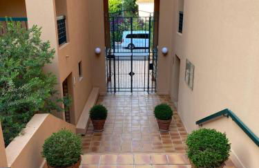 Rez de jardin avec vue mer à saint jean - Photo 17