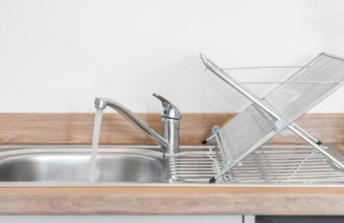 2 Bed Apartment - Sleeps 3 - Parking - Cradley Heath 54C - Foto 17