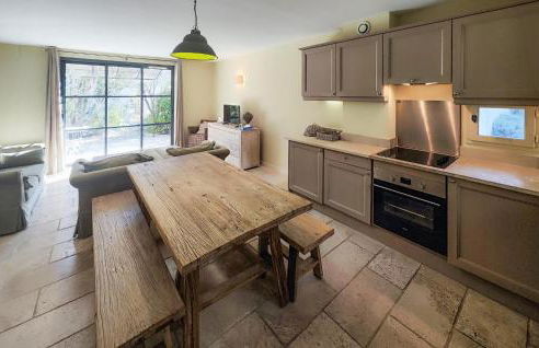 Nice Home In Saint-Laurent-De-La-Ca With Wifi - Foto 3