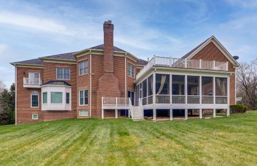 Game Rooms and Gym! Luxe Great Falls Estate - Foto 41