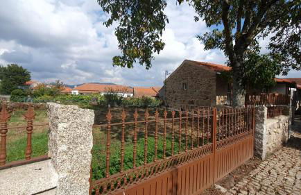 Cantinho de Tourêm - Photo 2