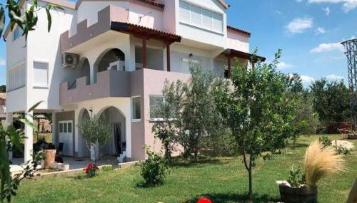 Delightful Apartment in Radovin With Garden - Foto 2