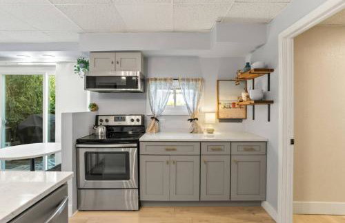 Walk to the Beach! - Free Parking - Fire Pit - Photo 27