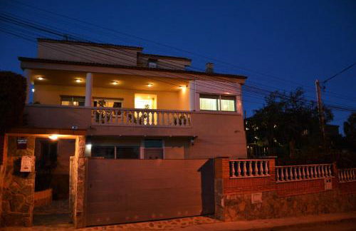 Villa Sitges Ilusión 15 minutes by car from Sitges Sleeps 16 people XXL swimming pool - Foto 70