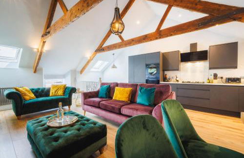 A stunning 3 bed Apartment - Photo 1