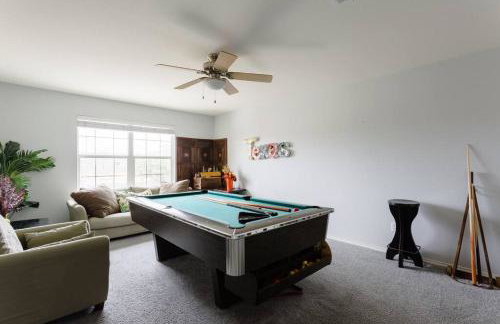 Amazing House with Pool, Arcade, Hot Tub and More - Accomodates 16 guests - Photo 22