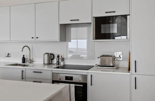 Elliott Terrace by Pureserviced. - Foto 36