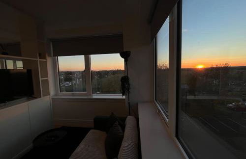 Voyager Haus Apartments, EV Charging Stations, London Heathrow Airport, LHR, Terminal 4, RE-Energise & GO - Foto 51