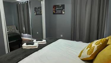 Two bedroom flat close to meadows with free parking by parking permit - Foto 3