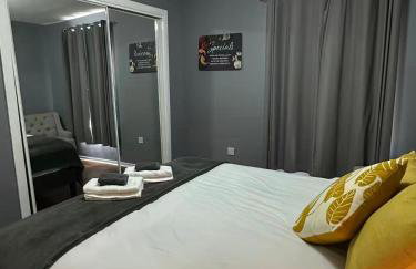 Two bedroom flat close to meadows with free parking by parking permit - Foto 3