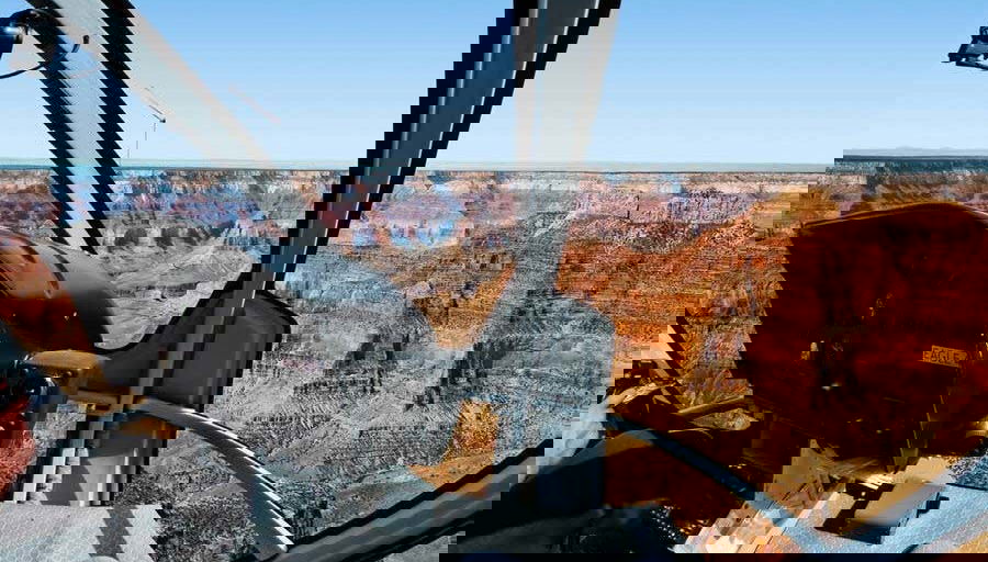 Volez au-dessus du Grand Canyon