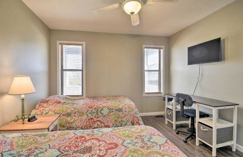 Steps to Sunset Beach Canal-Front Home with Dock! - Foto 29