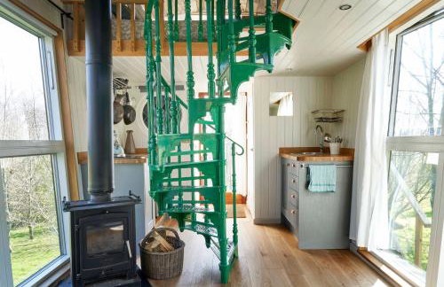 Extraordinary Huts Ltd - Photo 75