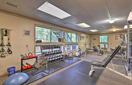 Senic Views, Game Room! Family Cabin in Deep Gap - Foto 41