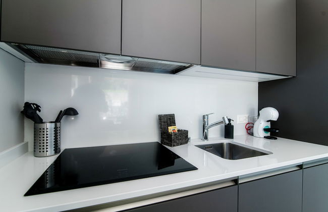 Locarno Studio Apartments - Photo 13
