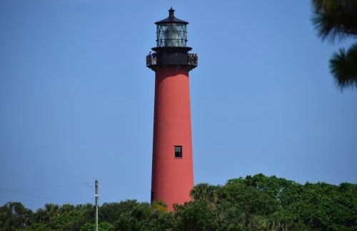 JUPITER WATERFALLS - NEWLY UPDATED - TIKI HUT, FIRE PIT, KITCHEN, POOL HEATER and MORE - Photo 32