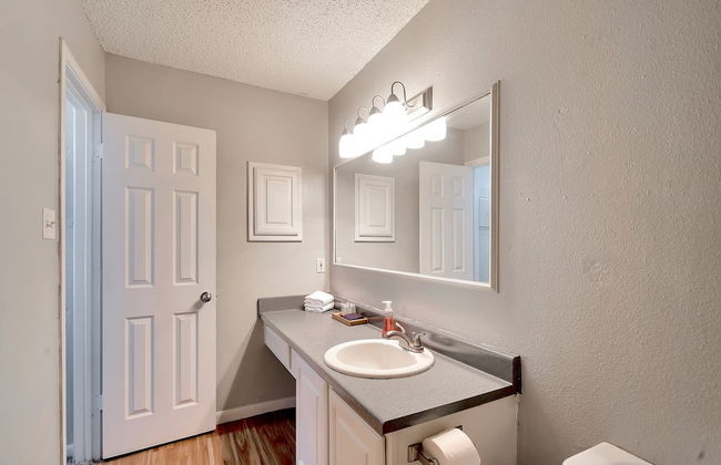 Lovely Midland Getaway With Fitness Center - Foto 24