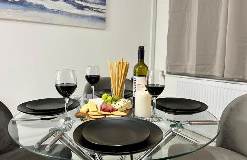 Borage House- Crawley,3BR House, Wifi, Parking, Close to Gatwick Airport, Contractor friendly, short and long term stays welcome - Foto 44