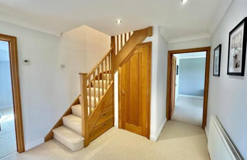 Stunning 7 Bedroom Escape Near New Forest and Beach - Large Garden - Serene Setting - Sleeps 14 - Foto 46