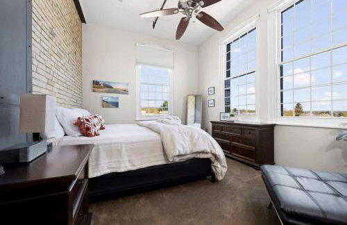 Top of The Peak: Downtown Gem! Steps to Beach - Foto 21