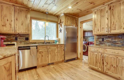 5 Mi to Slopes! Group Ski House with Game Room - Foto 11