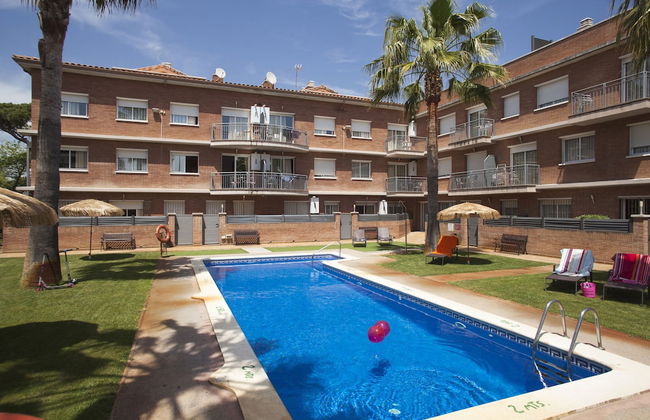 Velor Apartments - Photo 32