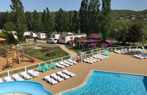 Mobilhome 3 Chambres Camping les Rives de Condrieu - Foto 4