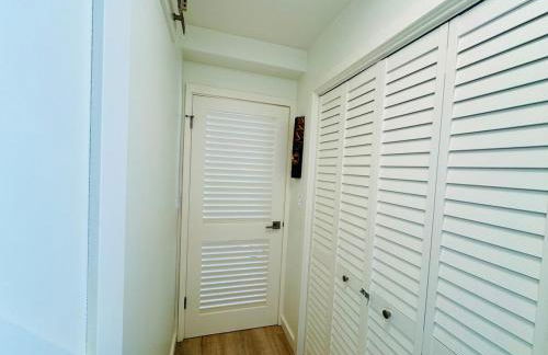 Island Glow Kailua Village #508 free assigned parking, AC, downtown, walk to restaurants, bars and the pier - Foto 15